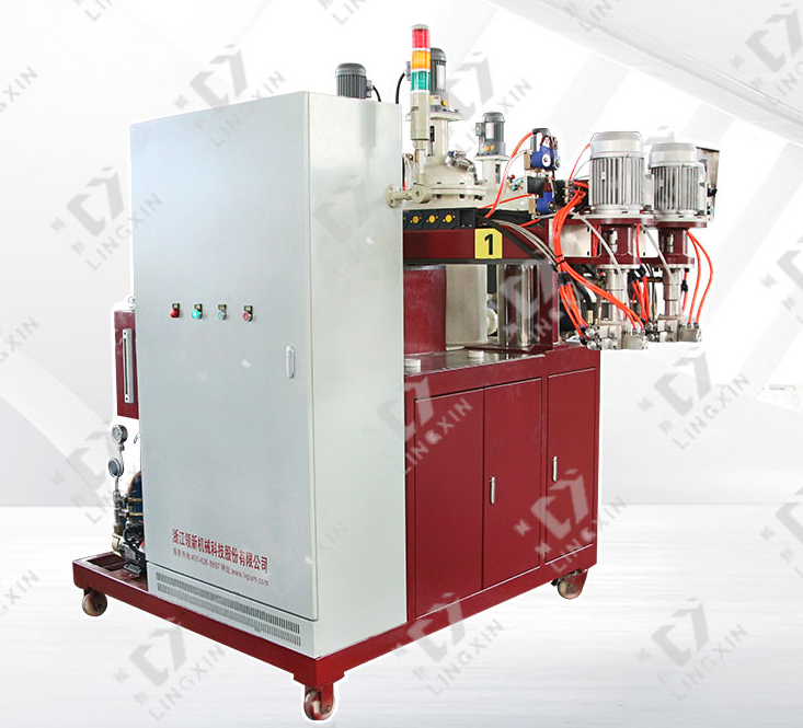 聚氨酯大塊泡發泡機